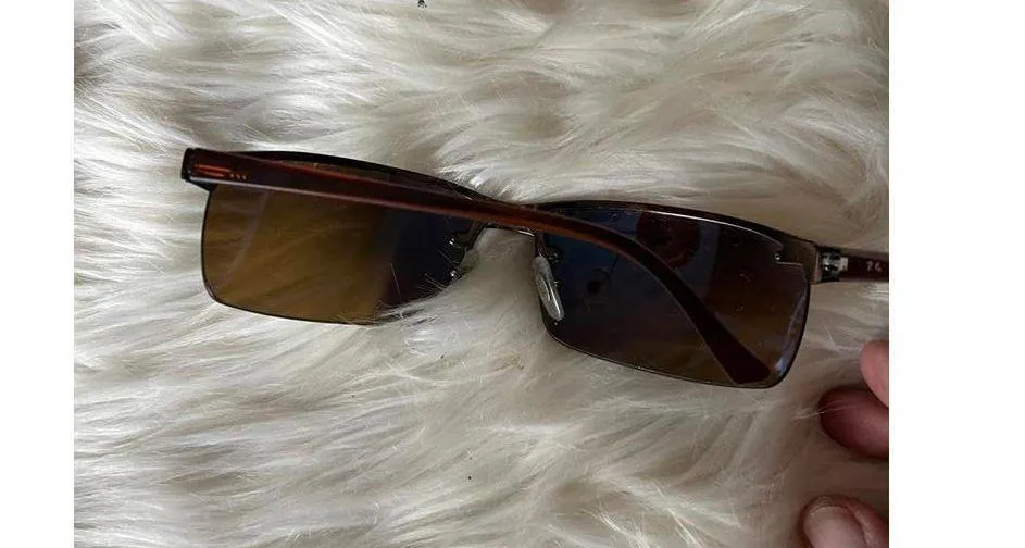Classic Ray-Ban Sunglasses - Stylish Brown Tinted Lenses - Image 4
