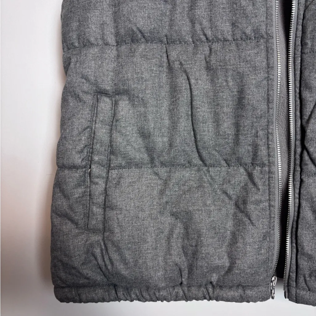 Old Navy Gray Heather Textured Frost-Free Zip Up Mock Neck Outdoor Puffer Vest - Image 11