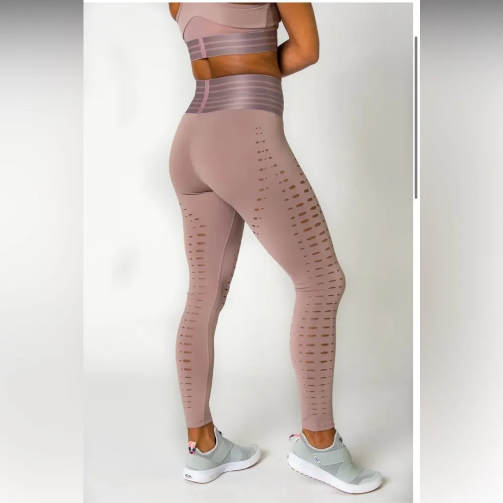 Beloforte Lennox Legging Dusty Rose size small NWT - Image 4