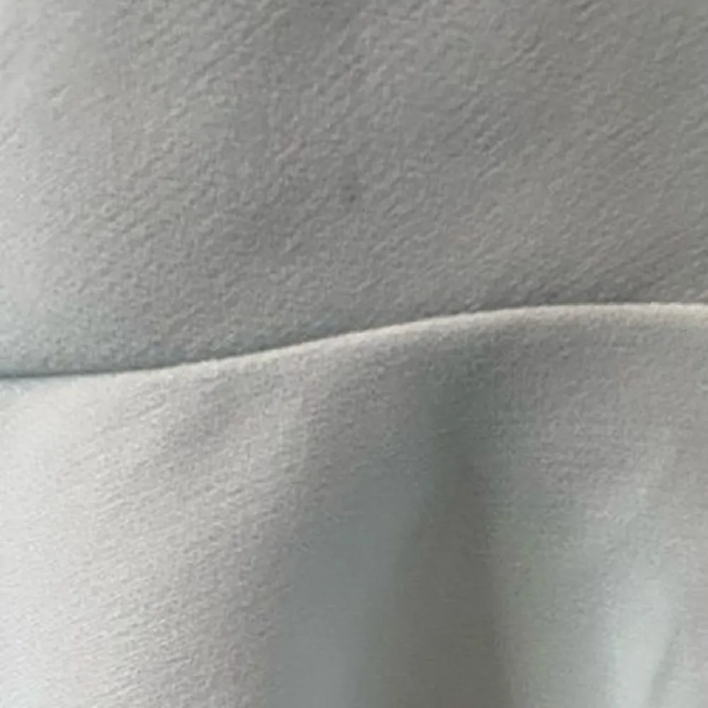 Banana Republic Women's Green Sleeveless V-Neck Ruffle Tank Top L - Image 5