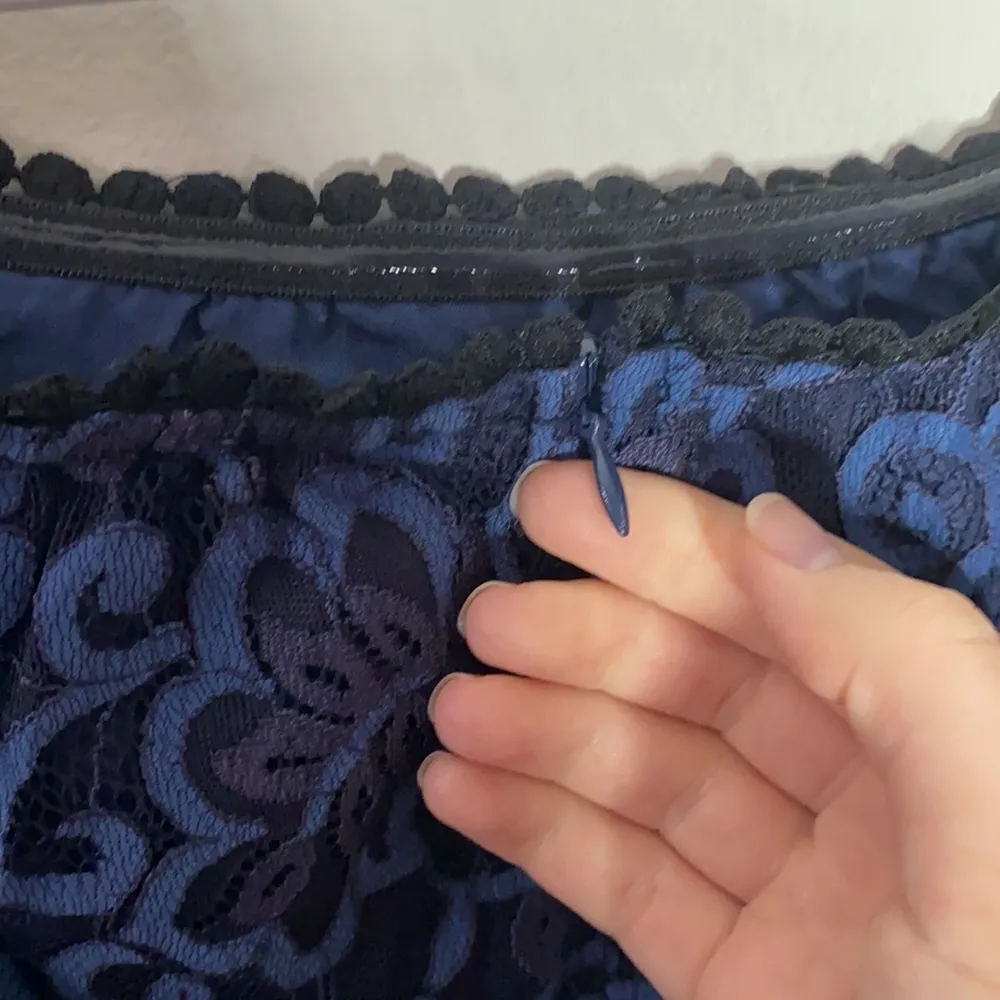 New BB DAKOTA Danlyn Off The Shoulder Lace dress size 4 - Image 11