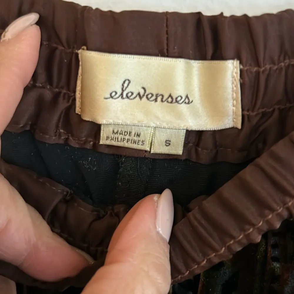 Anthropologie Elevenses Velvet Printed Pants - Image 7