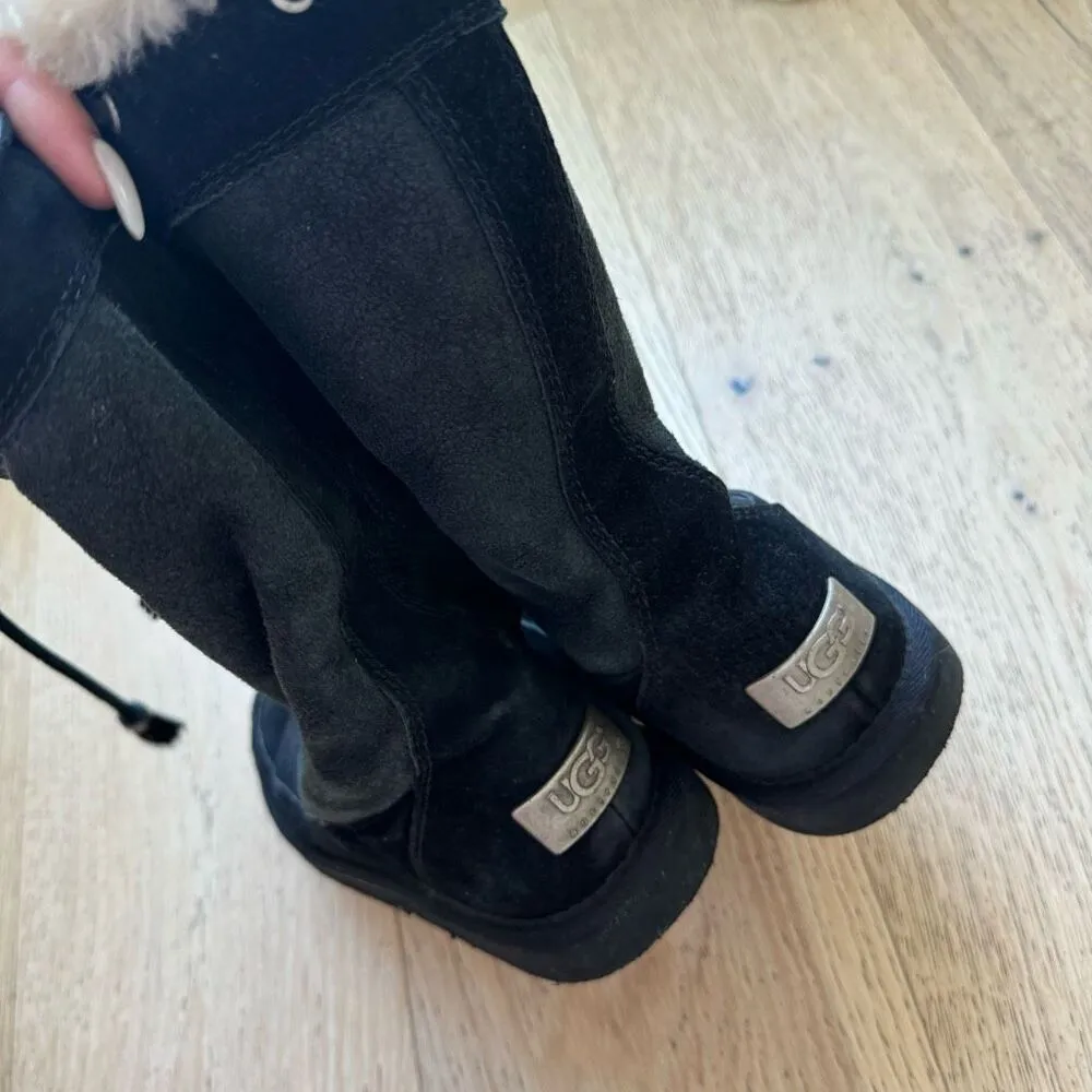 Ugg suburb Tassle size 6 shoes black sheepskin shearling lined winter boots - Image 6