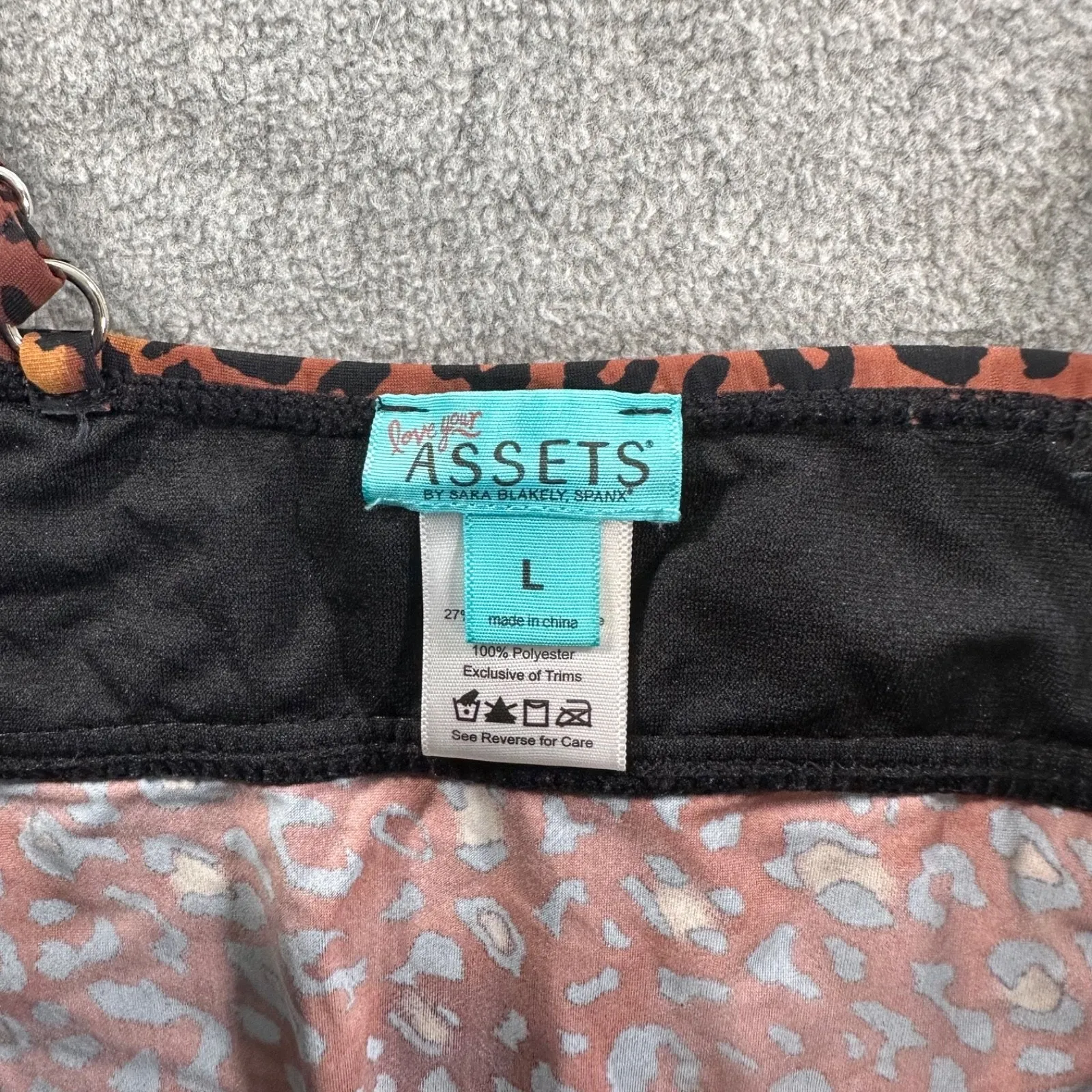 Assets by Spanx Leopard Print Twist Bandeau Tankini Swim Top Size Large Ruched - Image 4