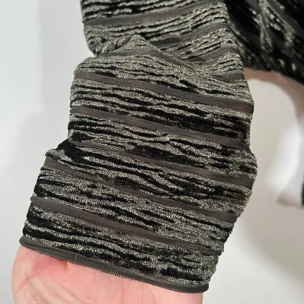 Save the Date Olive Green Velvet Striped Long Sleeve Bodysuit Size Small - Image 7