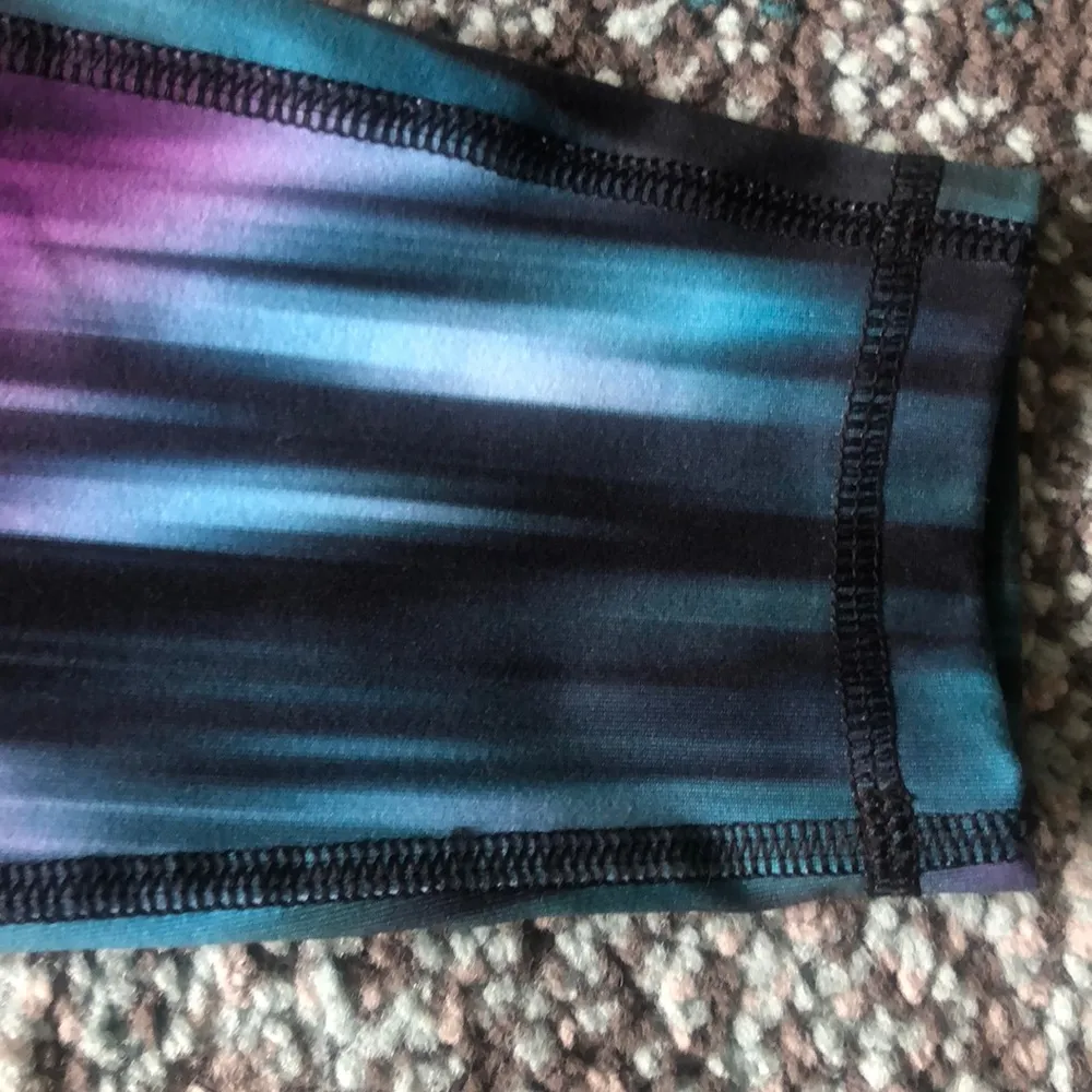 Old Navy active pants - Image 4