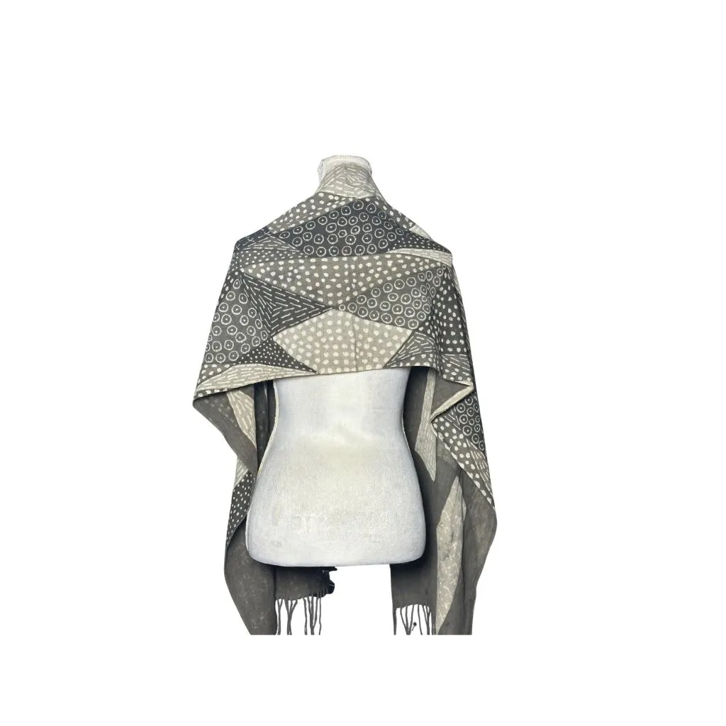 Handmade Mudcloth Ruana Gray and Black Geometric Handwoven Shawl Malian Bogolan - Image 3