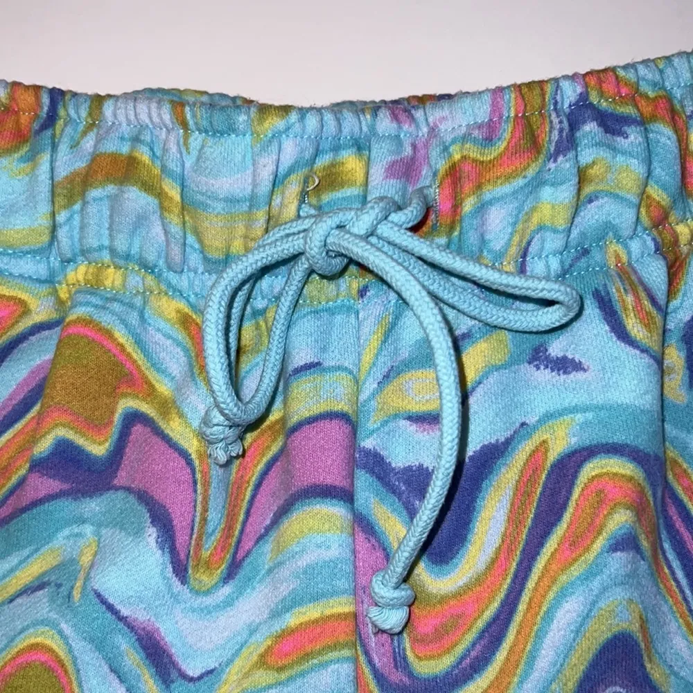 Wild Fable Aqua Blue Swirl High Waisted Fleece Shorts, Size Medium - Image 4