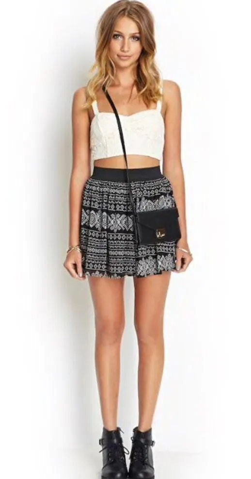 Forever21 Black White Tribal Batik Mini Skirt New - Image 4