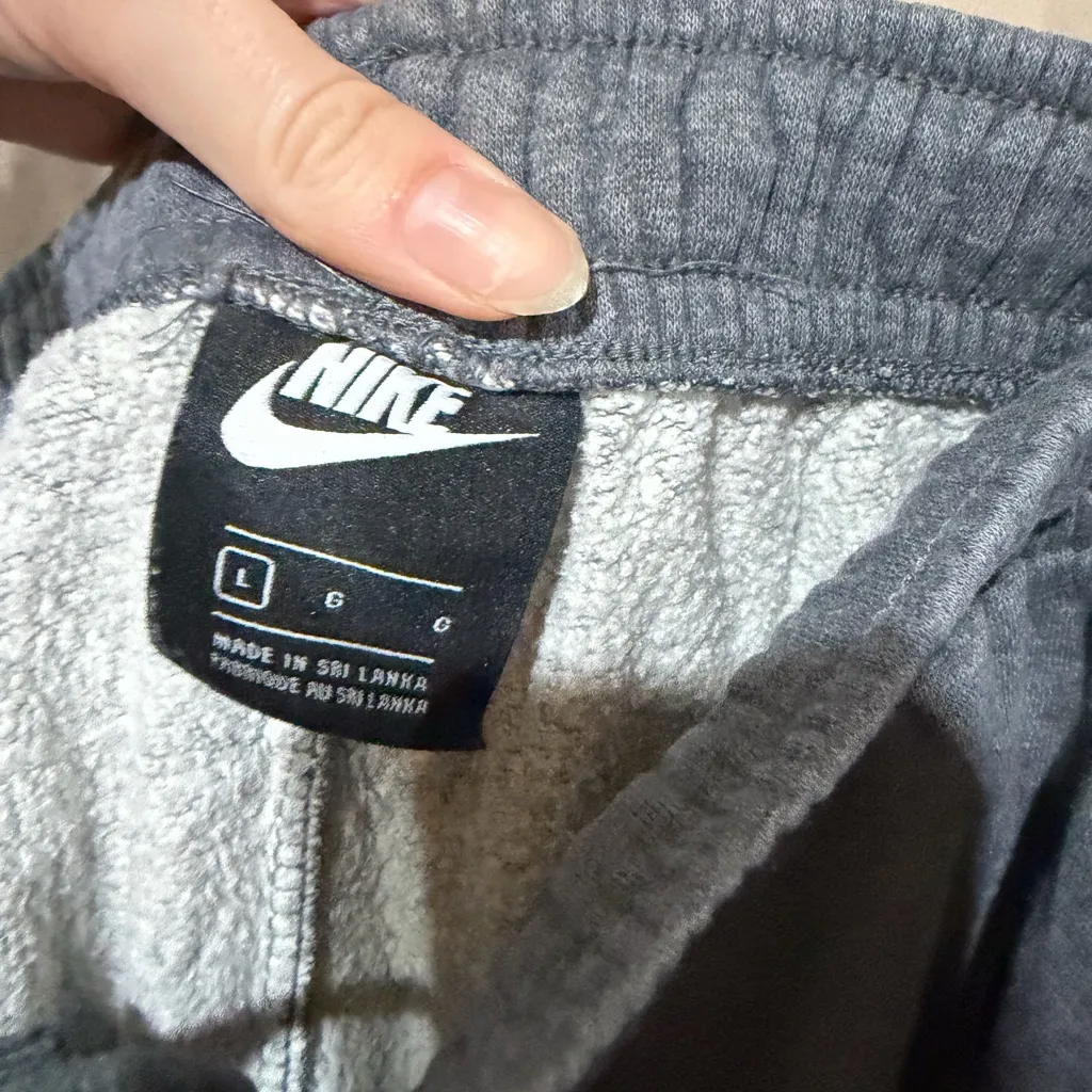 Nike pants - Image 2
