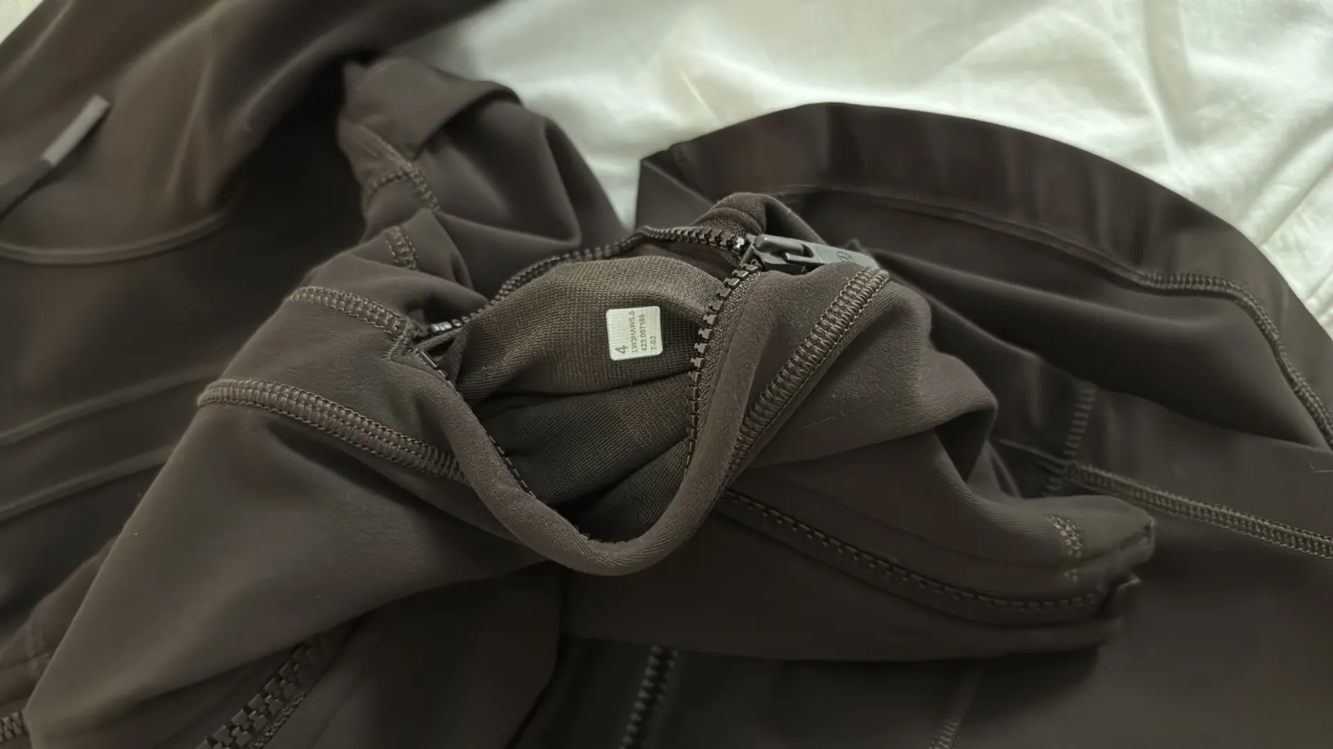 Lululemon  brown nulu jacket  - Image 7