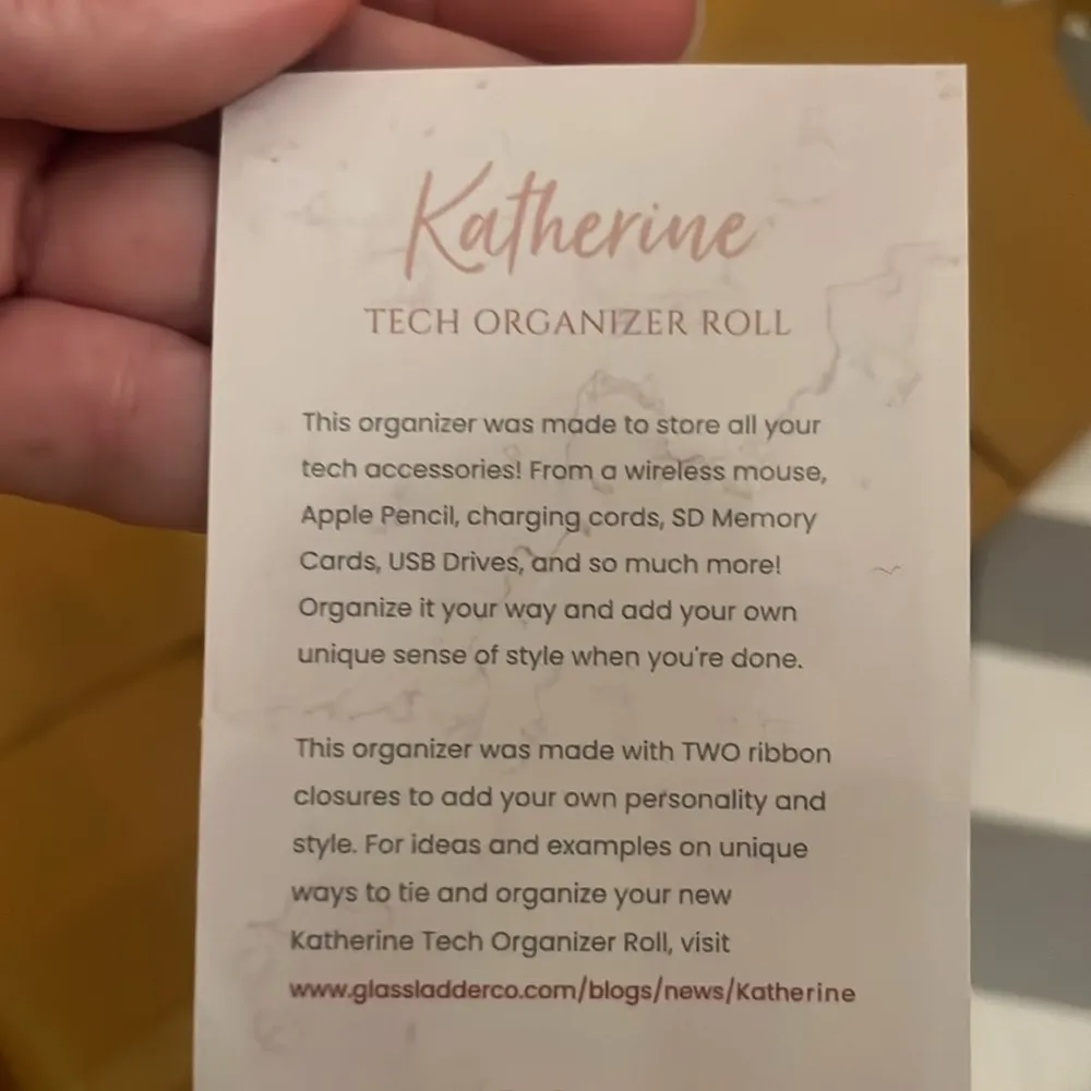 New Glass Ladder & Co Katherine Tech Organizer Roll Tan Neutral Beige Honey NWOT - Image 8