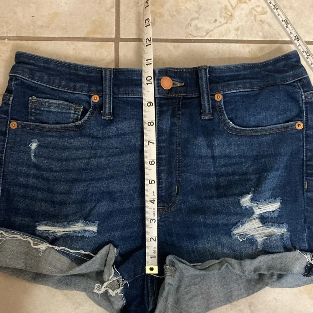 Universal Thread Co Stretch Denim Distressed Shorts - Image 7