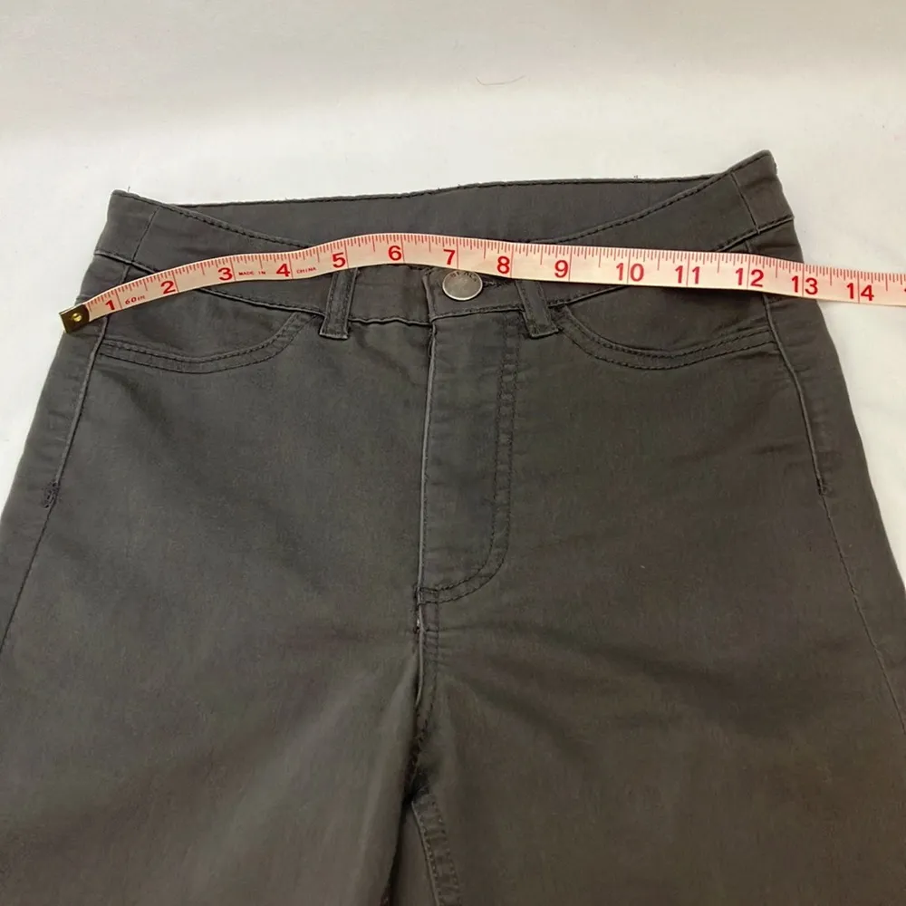 H&M Divided grey high waisted skinny pants woman's size 4 Gray - $13 - From  Qs Closet