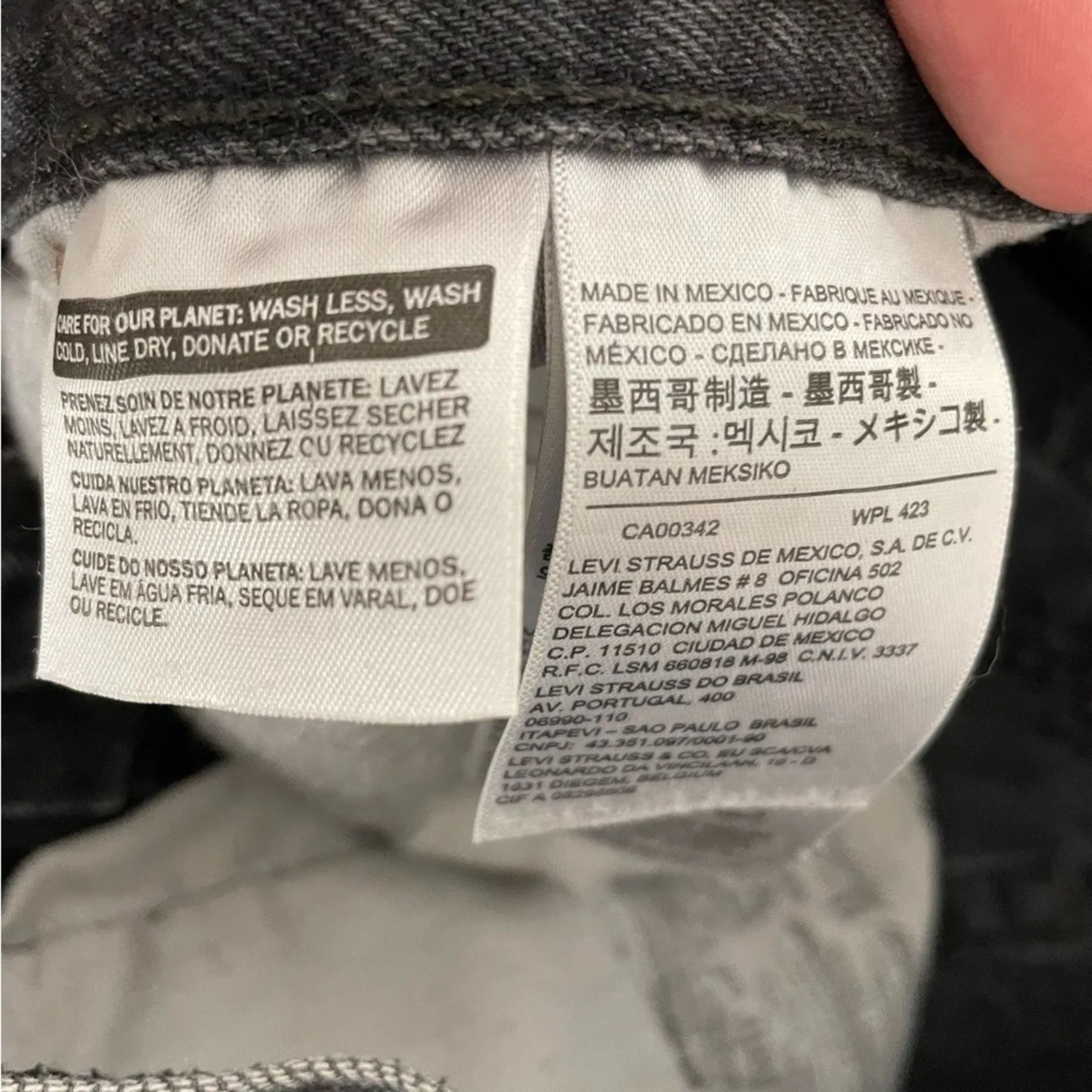 Levi’s 501 Grey Denim Distressed Cut Off Jean Shorts Womens 26 High Rise Casual - Image 6