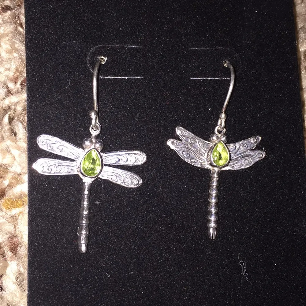 Sterling Silver Dragonfly Earrings W/ Green Peridot Stone NWT - Image 2