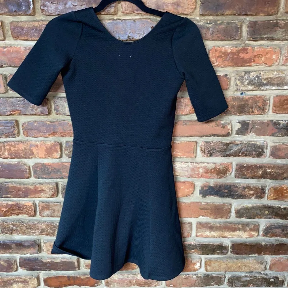 Hollister Black Knit Short Sleeve V-Neck A-Line Fit & Flare Mini Dress Size XS - Image 5