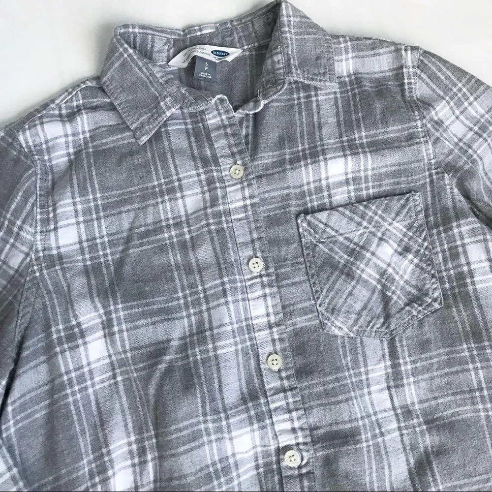 Old Navy Gray and White Plaid Cotton Flannel Button Down Shirt Size Small - Image 3