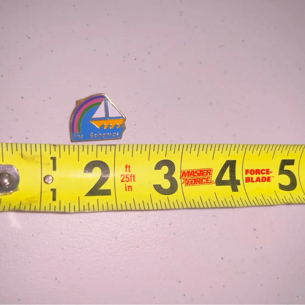 💙 NWT Gold Tone The Bahamas Brooch - Image 4