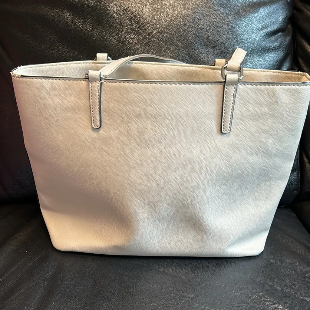 Guess Hyland Travel bag purse Eggshell handbag - Image 4