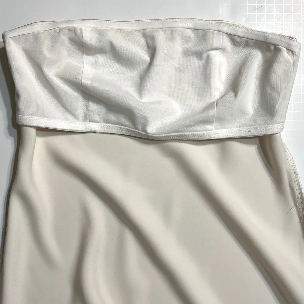 Maggie MacDonald Oxly Midi Dress Creme
L'Academie, size L - Image 8