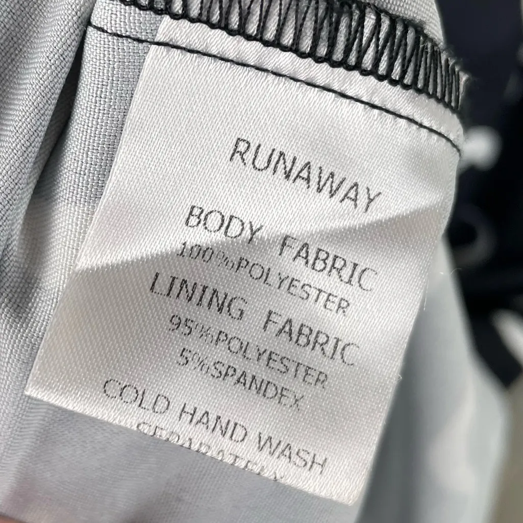 Runaway The Label Maxi Dress Size Large US 8 Black White Floral Key Hole Cutout - Image 6