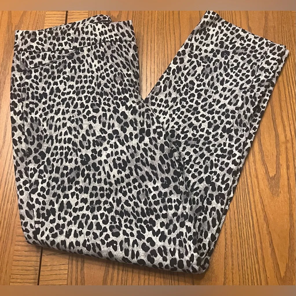 White House‎ Black Market Black & Gray Leopard Print Slim Ankle Pants Size 4R - Image 5