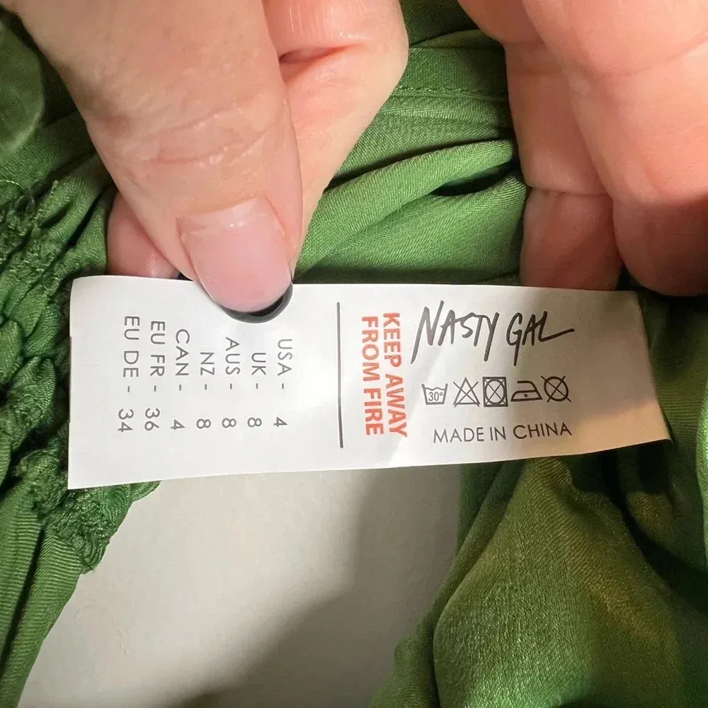 Nasty Gal Collection Green Cropped Ruched Cutout Back Blouse Top Women's Size 4 - Image 6