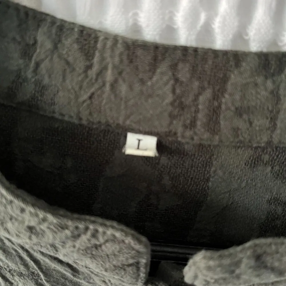 Sage green textured linen - Image 3