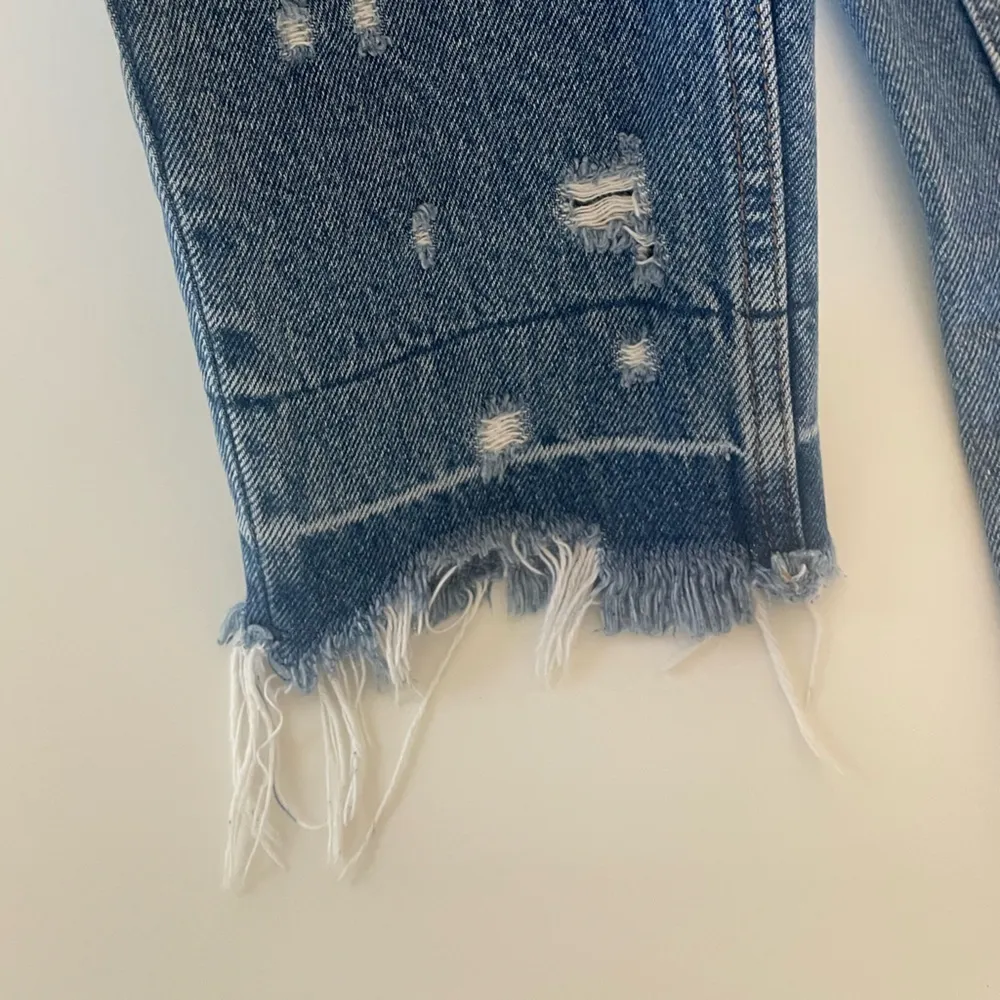 A&F Annie High-Rise Girlfriend Jeans 25 - Image 5