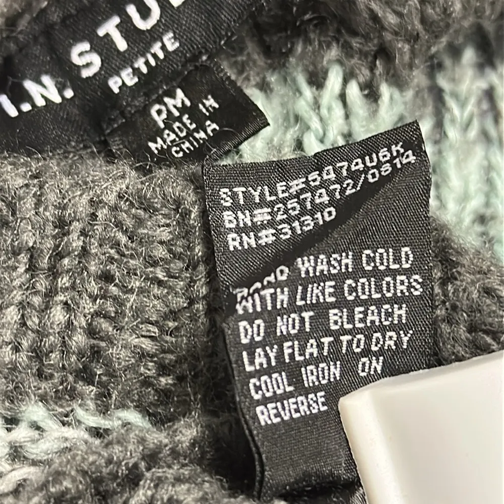 I.N. Studio Gray Knit Button Back Striped Tunic Sweater Womens Petite Medium Size undefined - Image 9