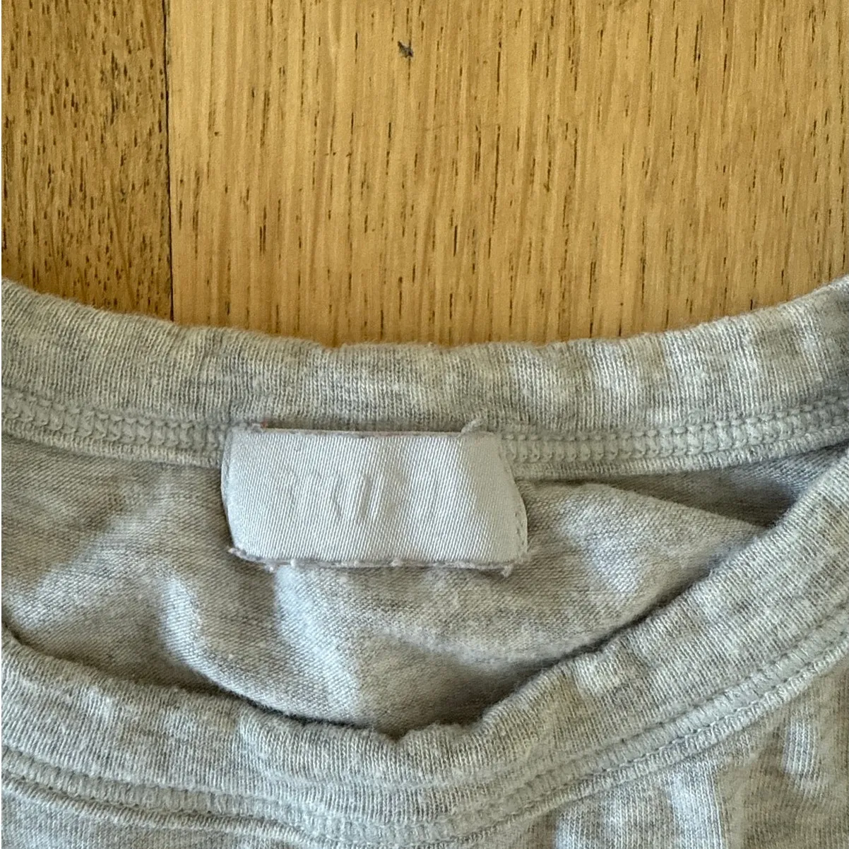 Skims - Sleeveless Loose Fit Crop Top in Gray - Image 2