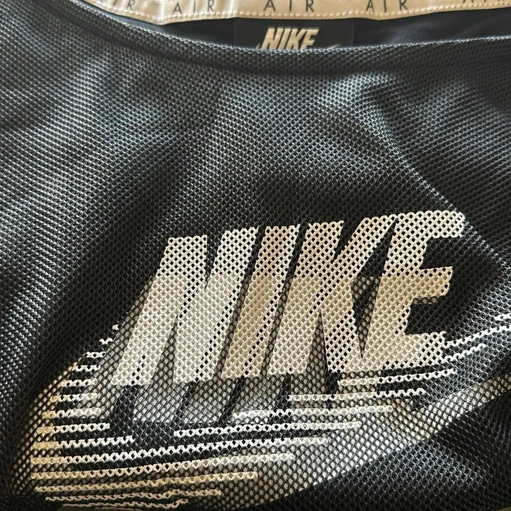 NWT Nike Air DN4970-010 Women's NSW Sportswear Mesh Crop Top - Image 8
