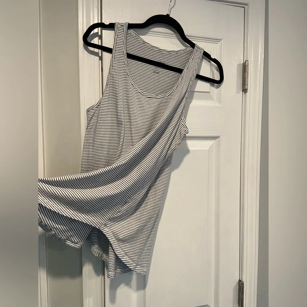 Universal Thread Size M Lafayette Tank Top Racerback Navy White Stripe Round Hem - Image 5