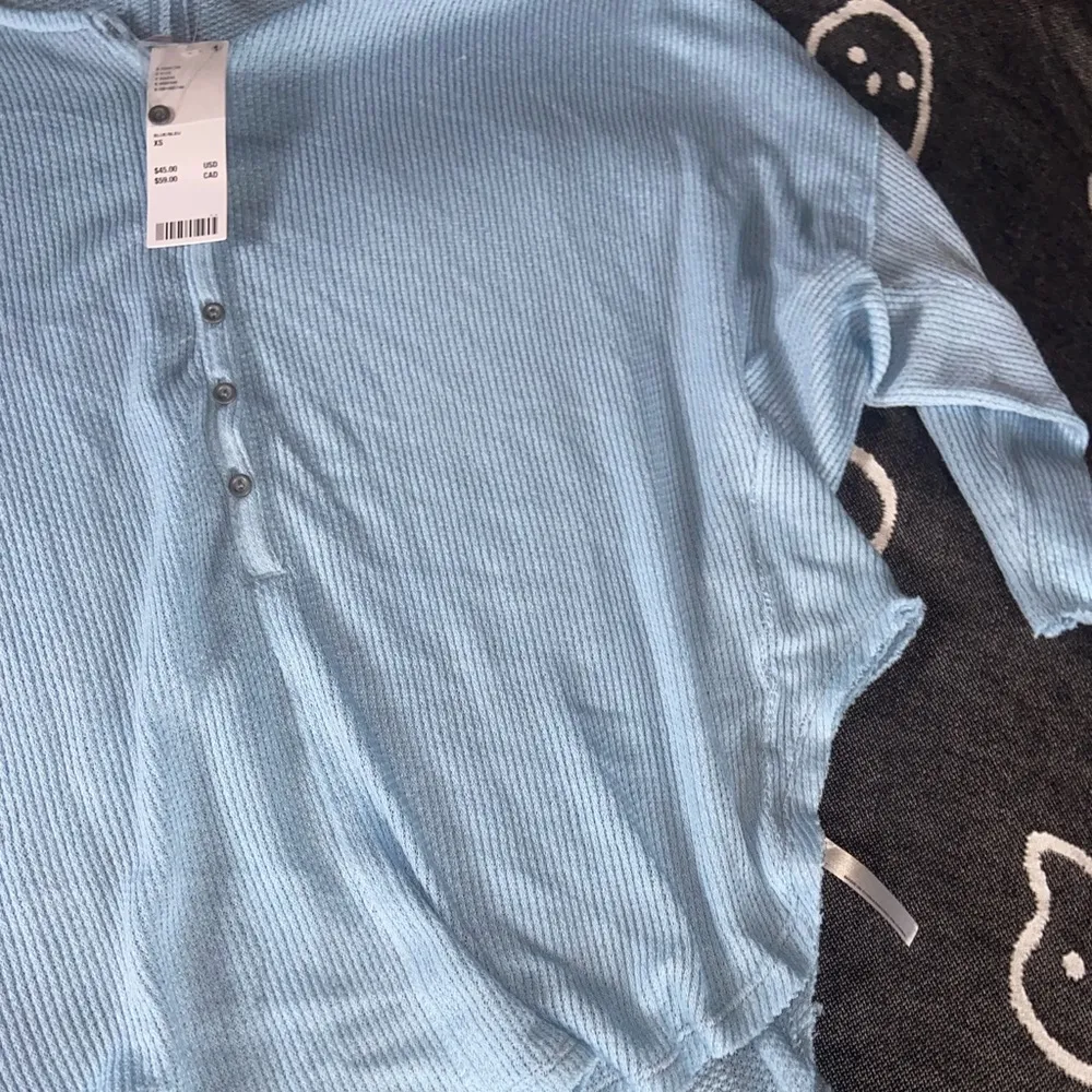 NWT Out from Under Henley - Image 4