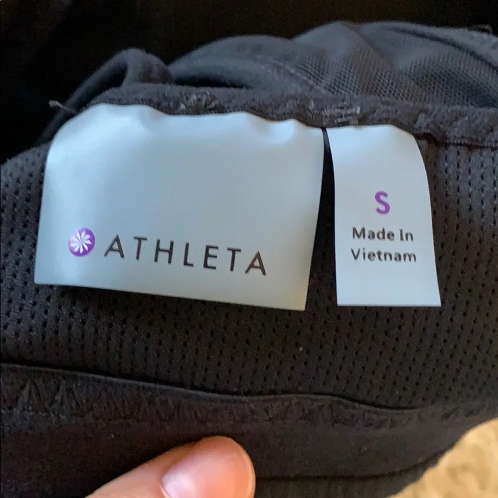Like New Powervita Athleta Sports Bra - Image 4