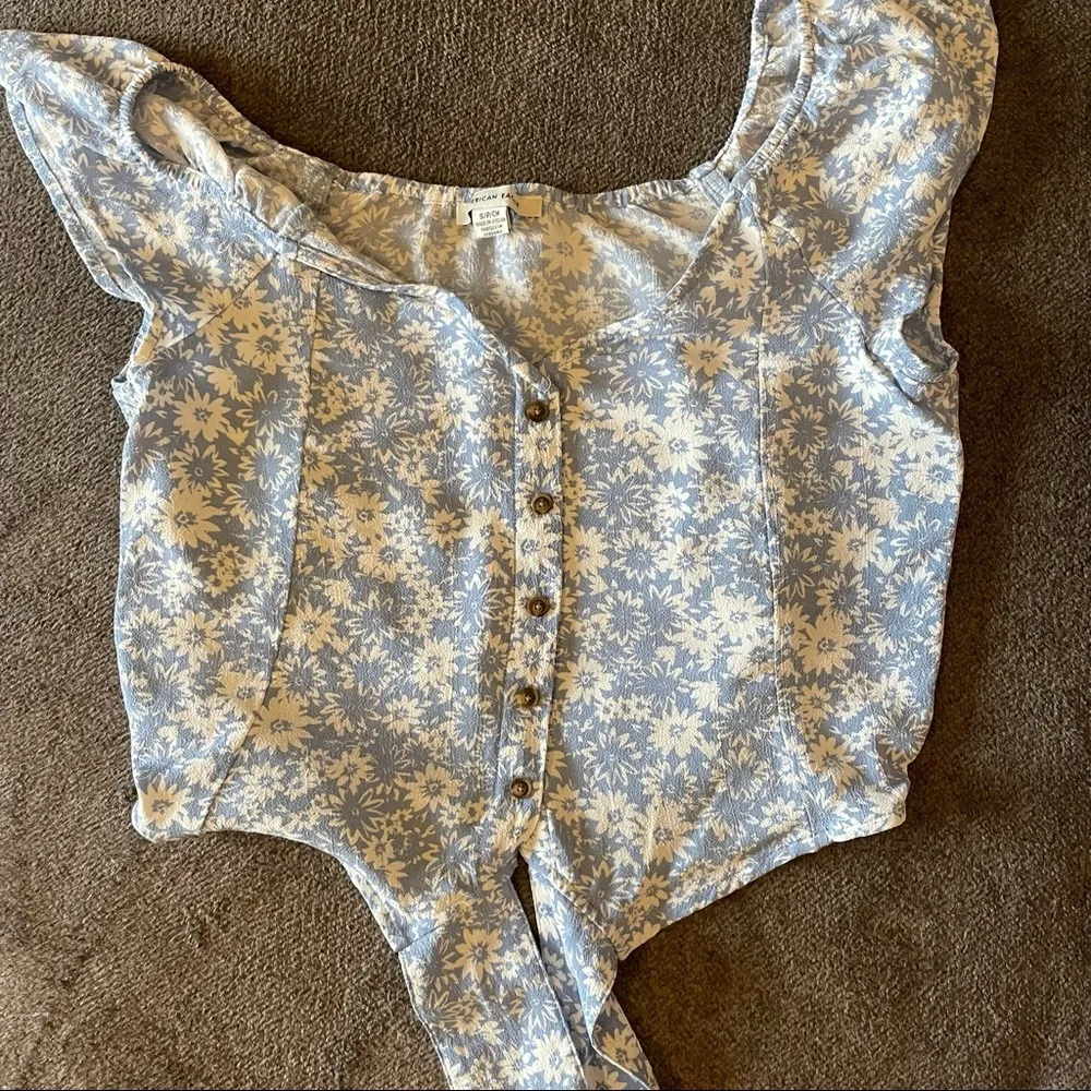 American Eagle Off the Shoulder Ditsy Floral Crop Top Size Small - Image 4