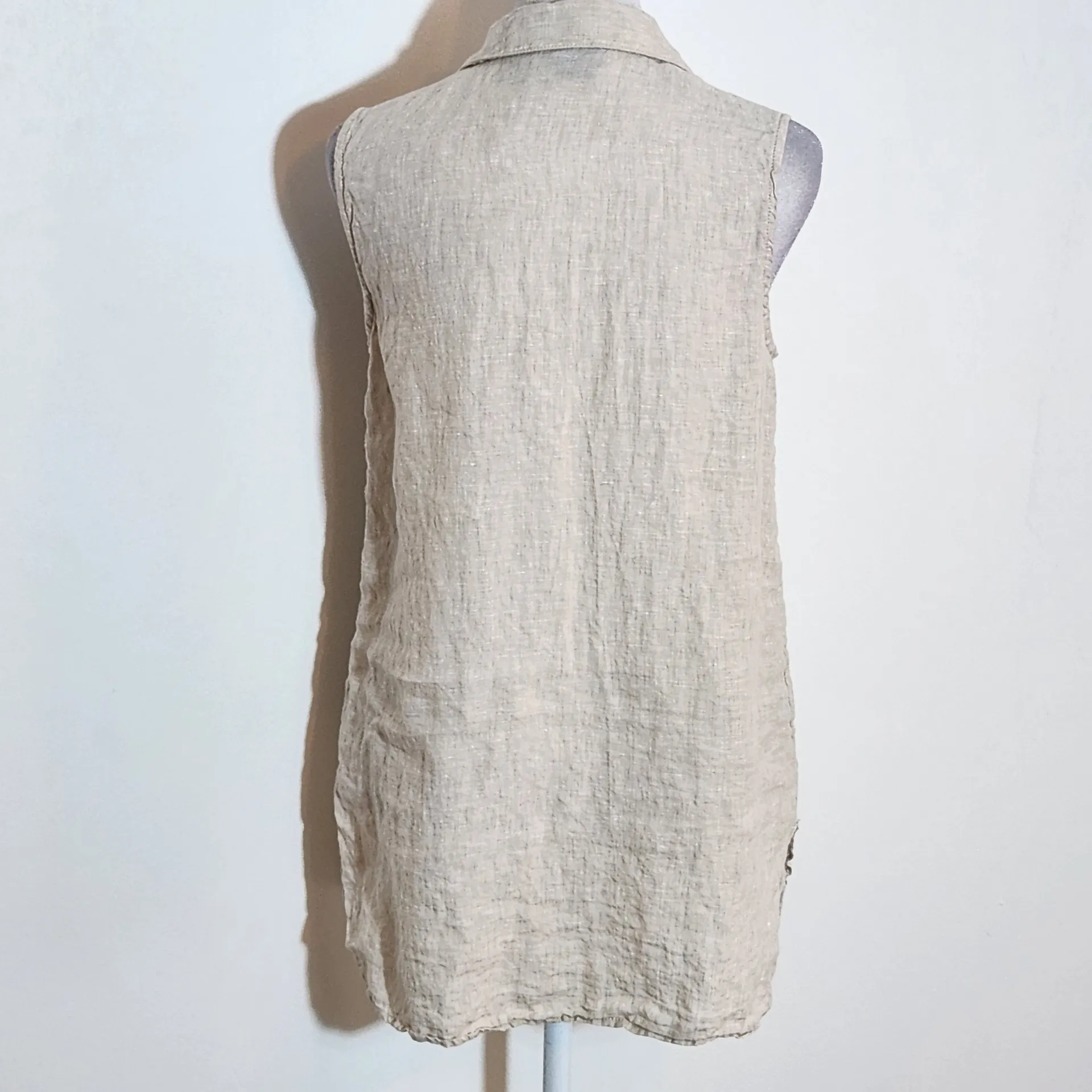 Jones & Co Beige Natural Linen Button Front Top with Chest Pockets Size Small - Image 4