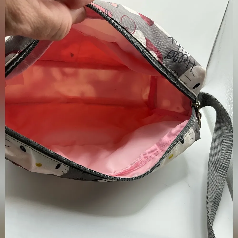 A Rare LeSportsac X Sanrio Hello Kitty Daniella Crossbody Handbag - Image 6