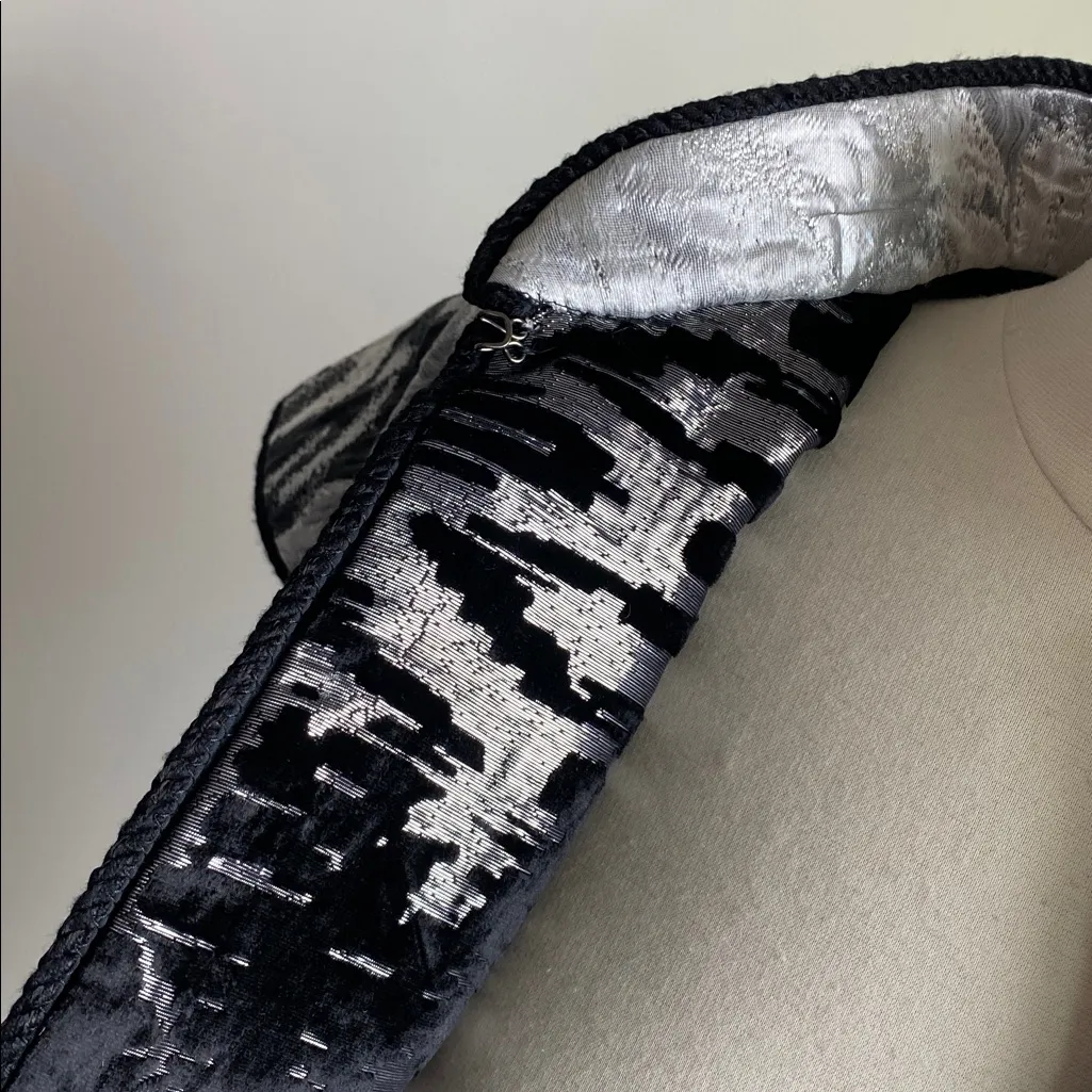 Custom Floral Print Cropped Vest Jacket Womens Sz Small Grey Black Metallic - Image 5