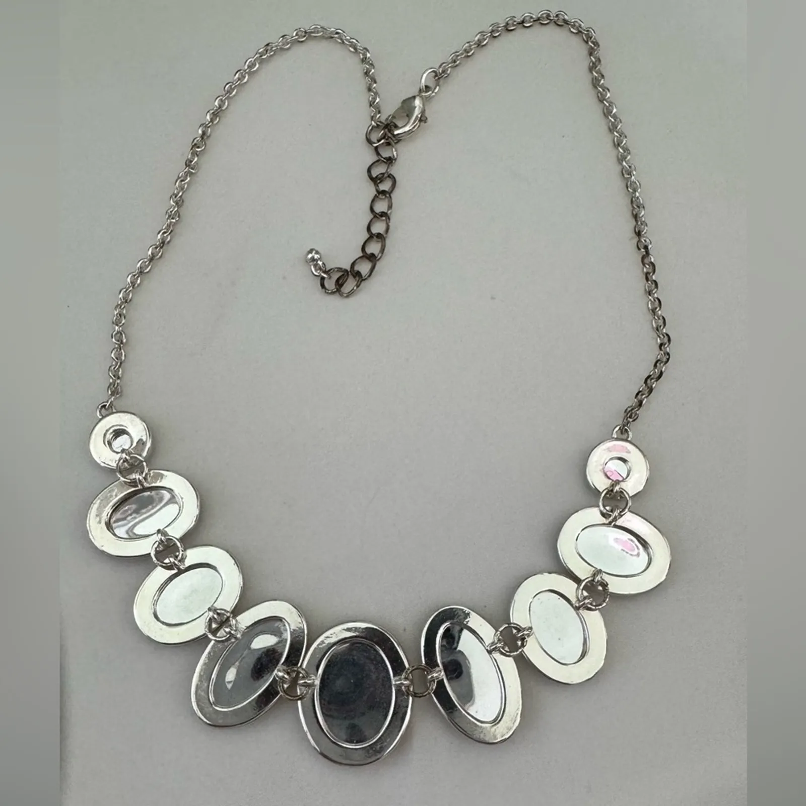 Silvertone Gem Necklace 11” with extender - Image 7