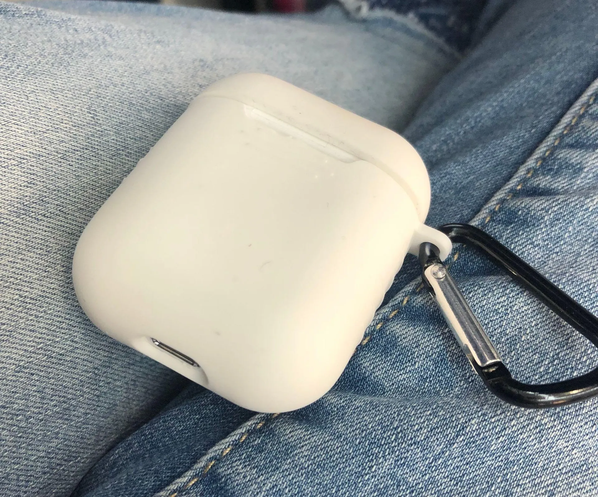 AirPod Case White - Image 5