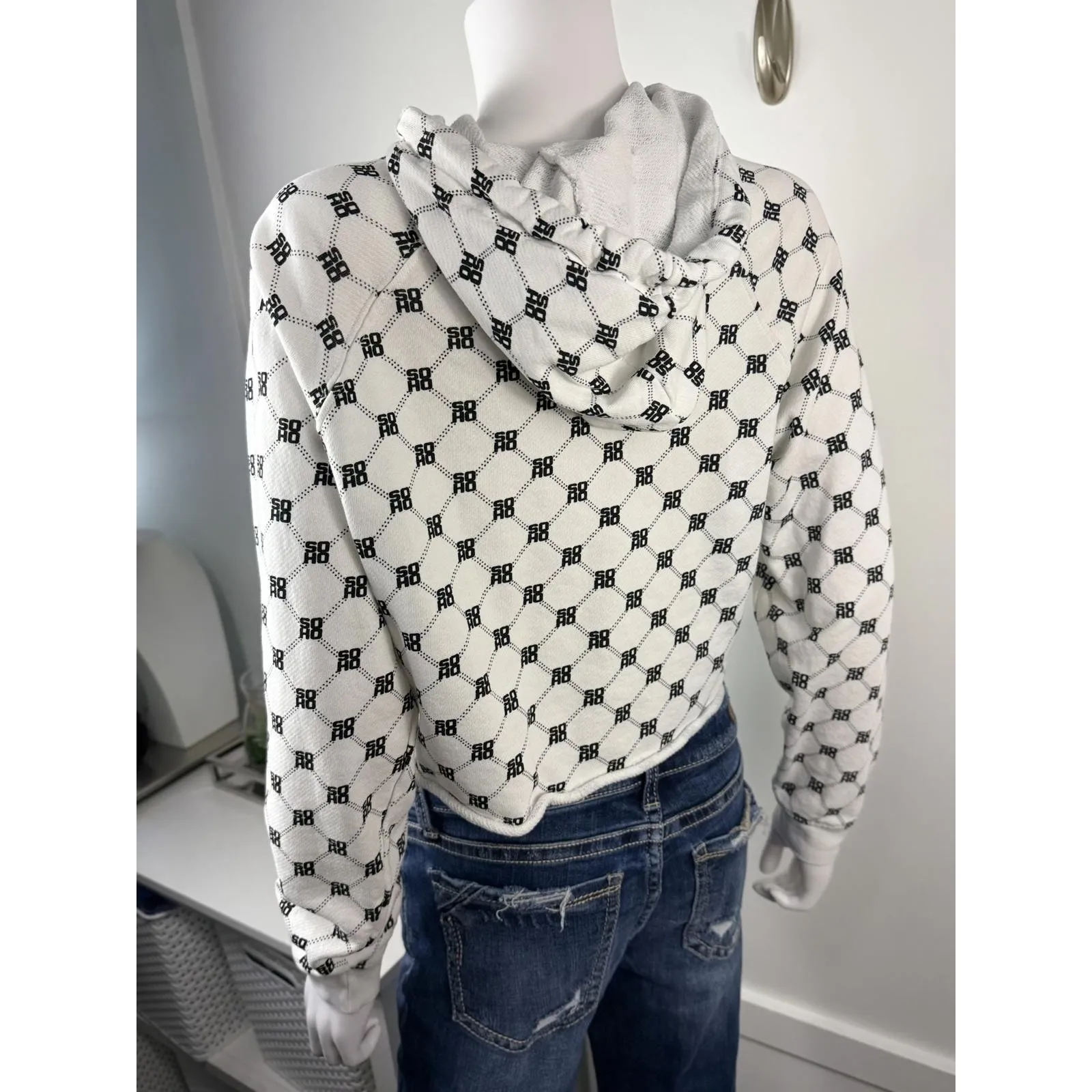 Cute Forever 21 Hoodie Size S/M - Image 4