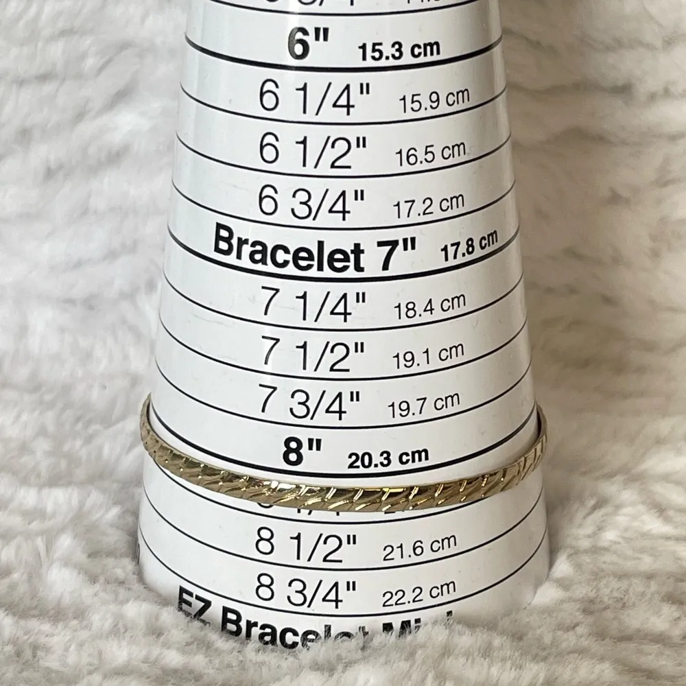 Vintage gold tone bangle bracelets set of 5 - Image 7