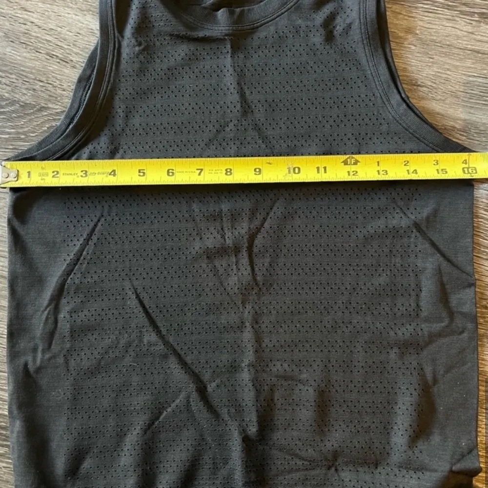 Lululemon Breeze By Muscle Tank - Image 6