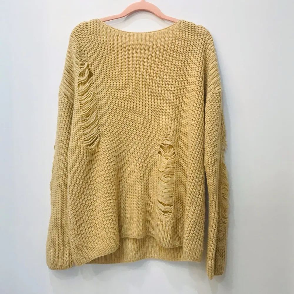 Boutique Oversized tan Hole Sweater sz Small - Image 47