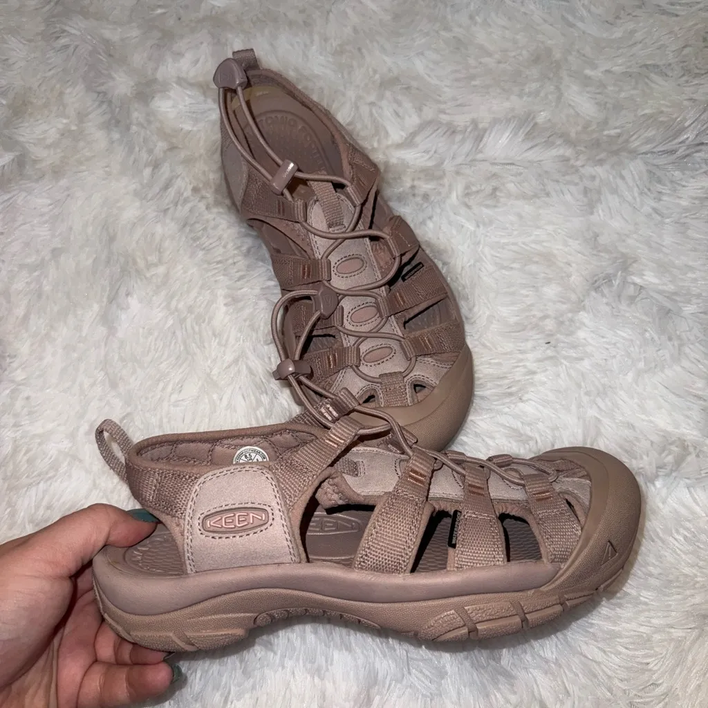 Keen Light Pink Hiking Sandals size 8.5 - Image 3