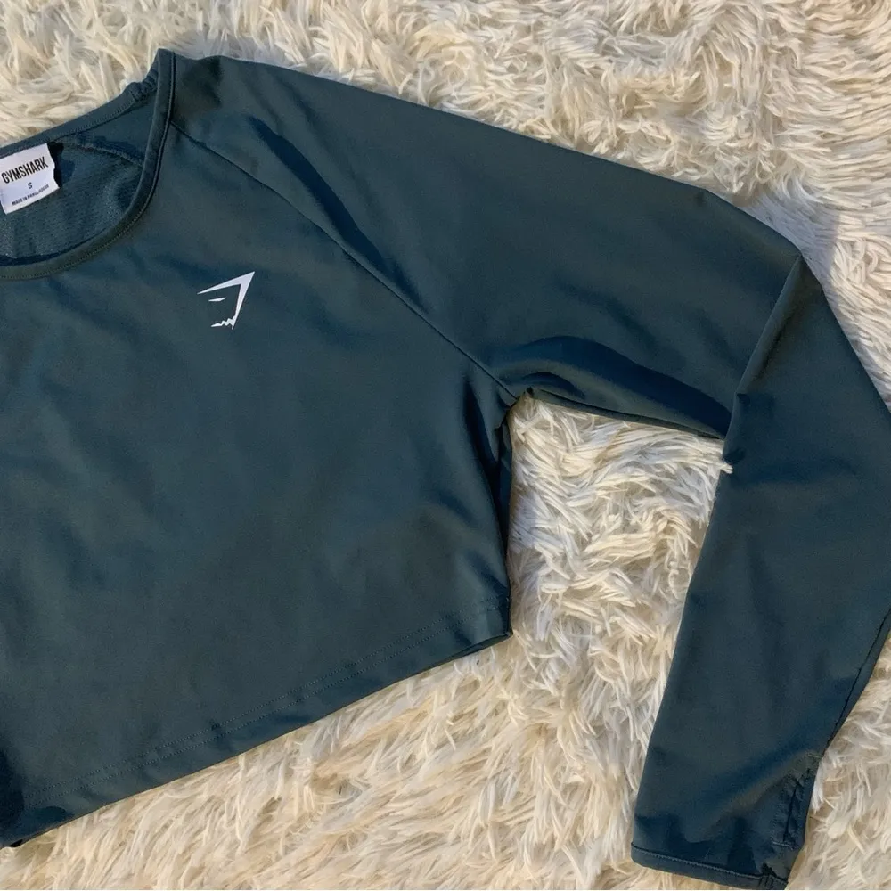 Gymshark  Cropped Long Sleeve Workout Top Size Small - Image 3