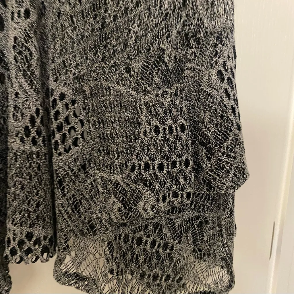 Lily By Firmiana Womens Top L Gray & Black Tunic Vest Crochet Knit Goth Boho Size L - Image 5