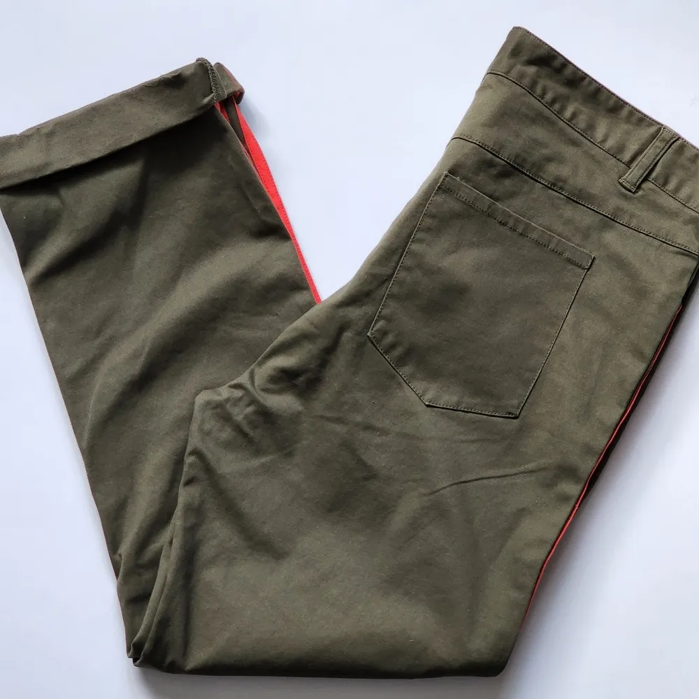 Anthropologie The Fifth Label Olive Symbolic cropped pants size 10 - Image 2